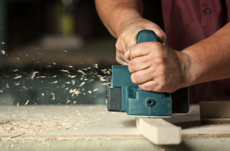 Ako vybrať hoblík na drevo? Je lepšie zaobstarať si ručný, elektrický či akumulátorový?