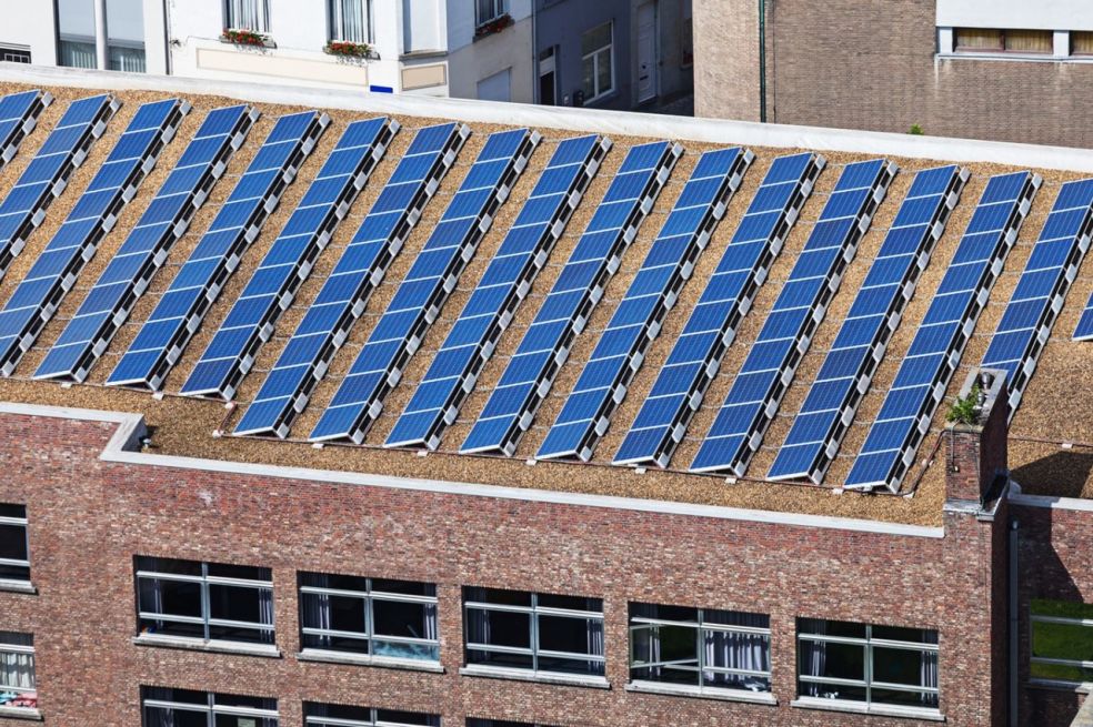 Solárna energia je využívaná aj na verejných budovách