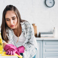 VAROVANIE: 7 vecí, ktorým by ste mali vyhýbať pri čistení umývacím prostriedkom na riady