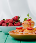 Máte chuť na vláčnu pochúťku? Skúste recept na tieto jahodové muffiny