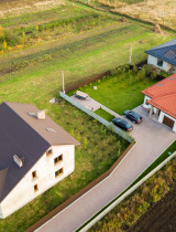 Kúpa domu s pozemkom: Čo preveriť nad aj pod zemou?