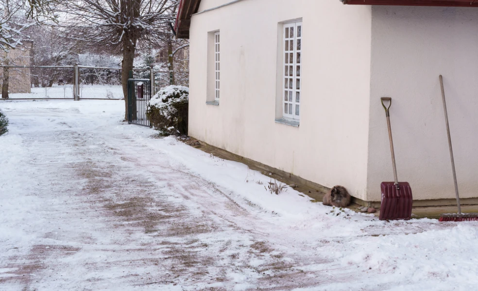 zimná starostlivosť o chodníky