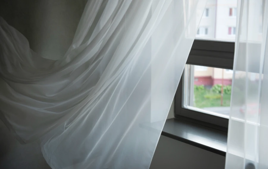 ako zabrániť prievanu