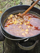 Ako vybrať gulášový kotlík: Na čom nešetriť a za čo neutrácať?