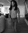 Lenny Kravitz popiera predstavy o starnutí. Aké sú tajomstvá jeho výnimočnej kondície?